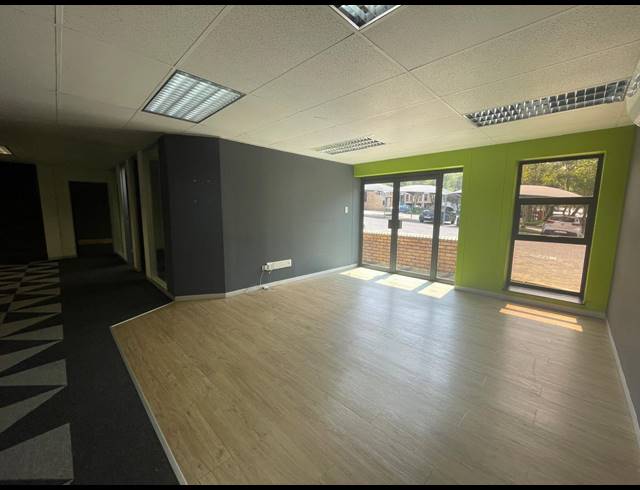 263M² OFFICE TO LET IN HURLINGHAM